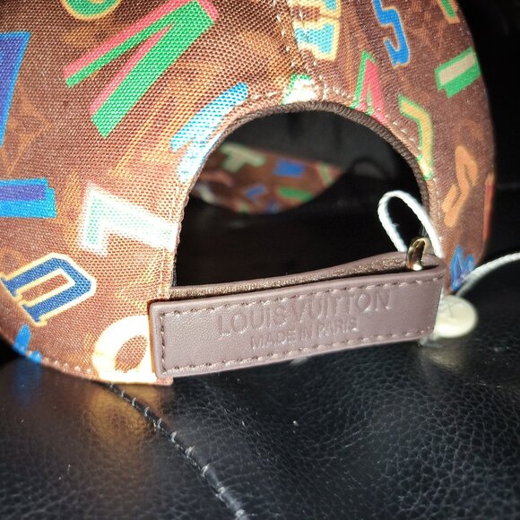 Designer Fashion Cap - Picture 2 of 4